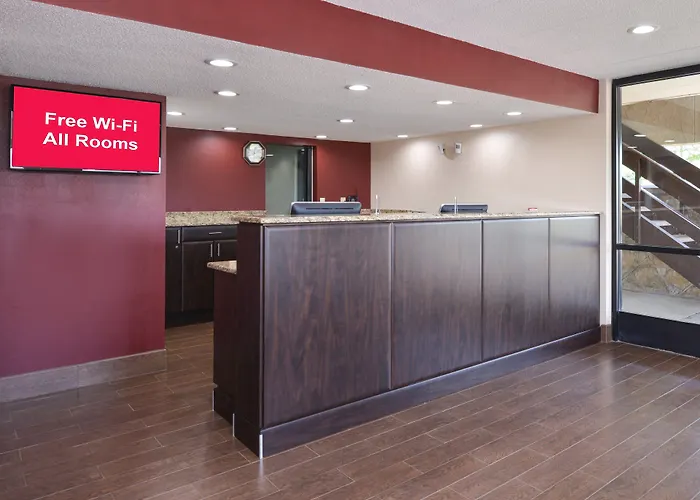 Motel: Red Roof Inn Champaign - University